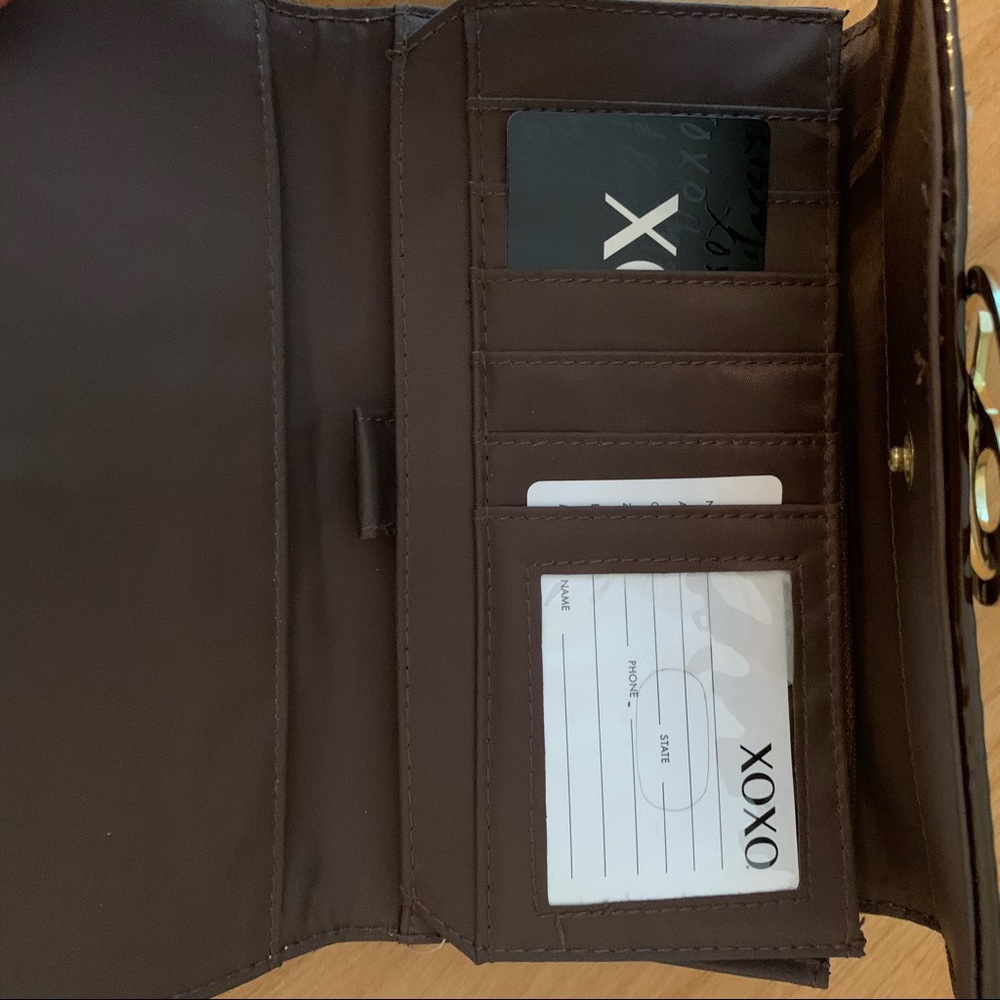 XOXO Organizer Tri-fold Wallet - Picture 5 of 7